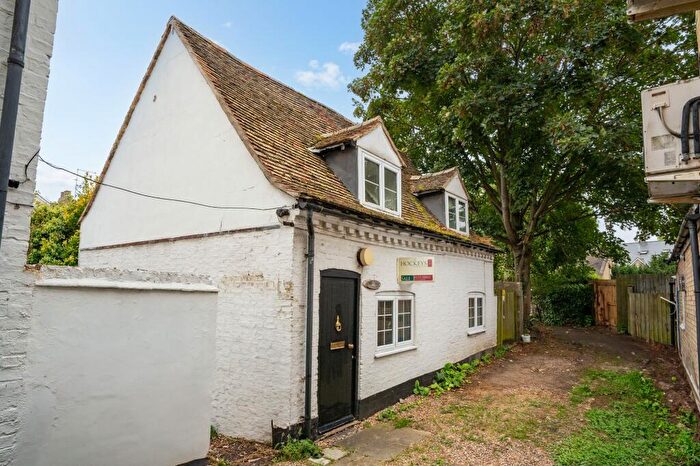 2 Bedroom Detached House For Sale In Castle Street, Cambridge, CB3