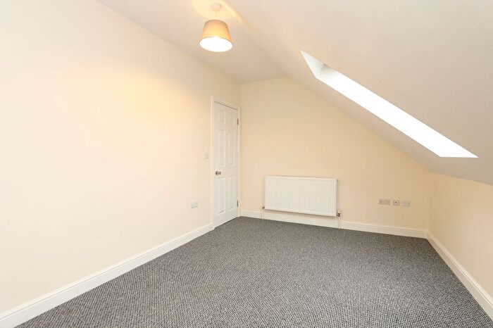 2 Bedroom Detached House For Sale In Wessex Close, Brimington, S43