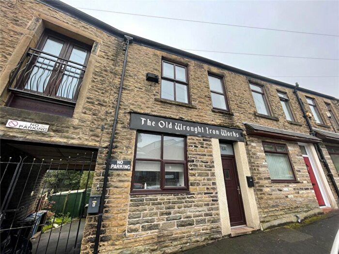 2 Bedroom Apartment To Rent In Waggon Road, Mossley, Ashton-Under-Lyne, OL5