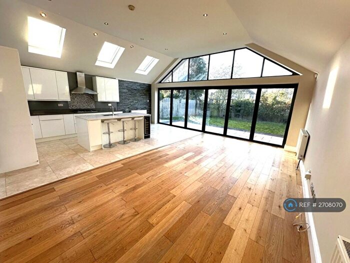 3 Bedroom Bungalow To Rent In Edith Road, Orpington, BR6