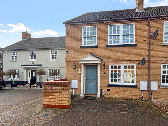 3 Bedroom Semi-Detached House For Sale In Old Ferry Road, Wivenhoe, Colchester, CO7