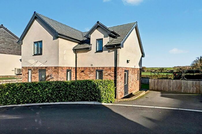 3 Bedroom Detached House For Sale In Apple Tree Close, Clehonger, Hereford, HR2