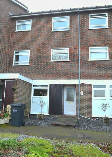 2 Bedroom Maisonette To Rent In Founders Gardens, Crystal Palace, SE19