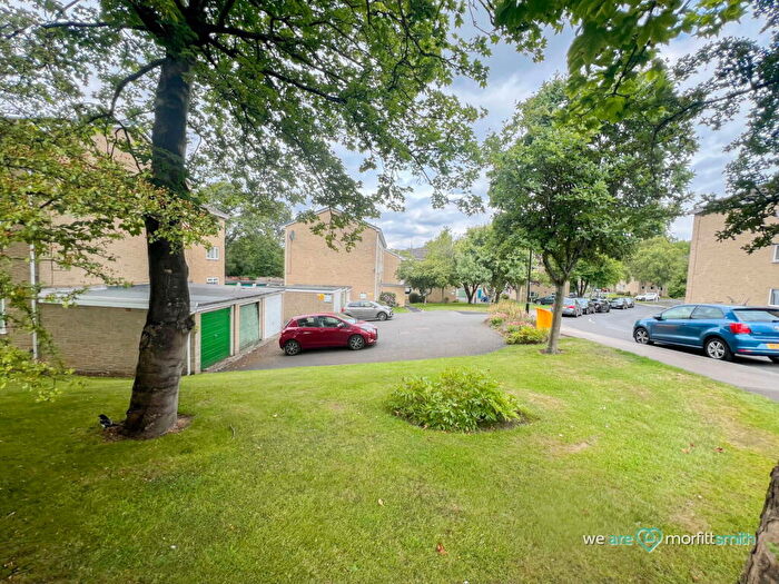 2 Bedroom Flat For Sale In Park Grange Croft, Sheffield, S2