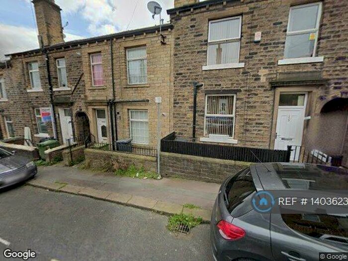 2 Bedroom Terraced House To Rent In Wellington Street, Huddersfield, HD3