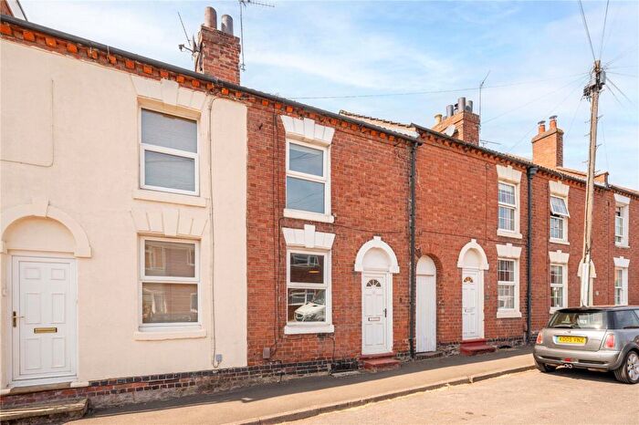 2 Bedroom Terraced House For Sale In Hill Street, Warwick, CV34