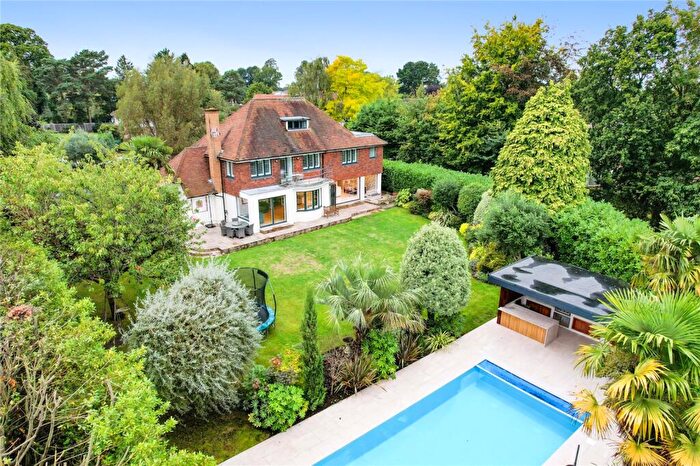 6 Bedroom Detached House For Sale In Silverdale Avenue, Ashley Park, KT12