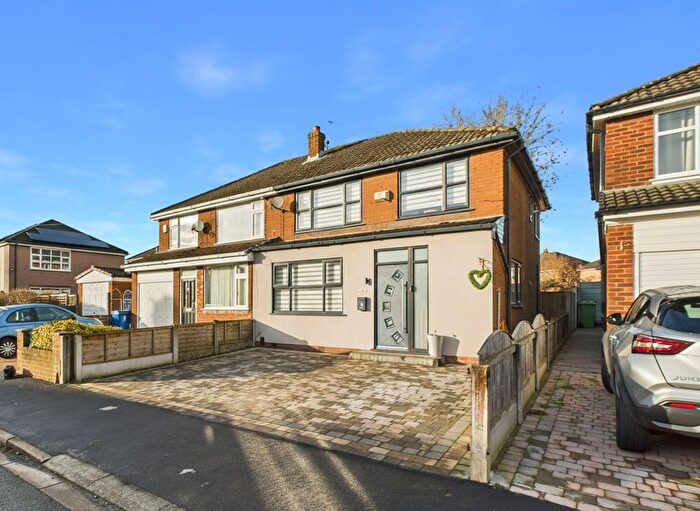 3 Bedroom Semi Detached House For Sale In Parkfield Avenue, Tyldesley, M29