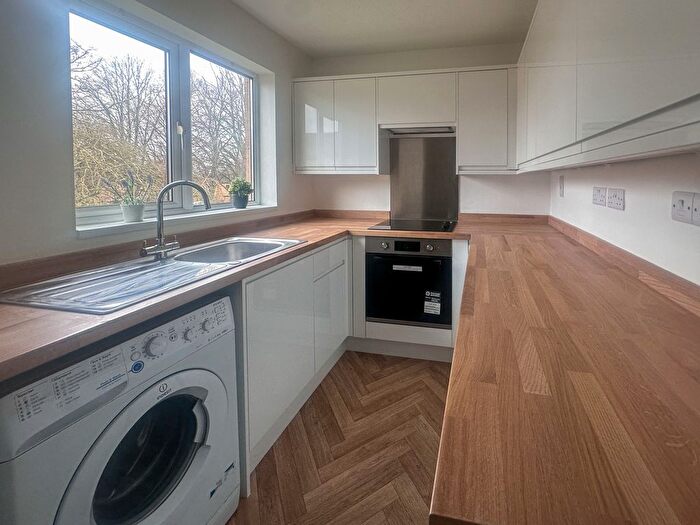 2 Bedroom Flat To Rent In Dennis Road, Cambridge, CB5