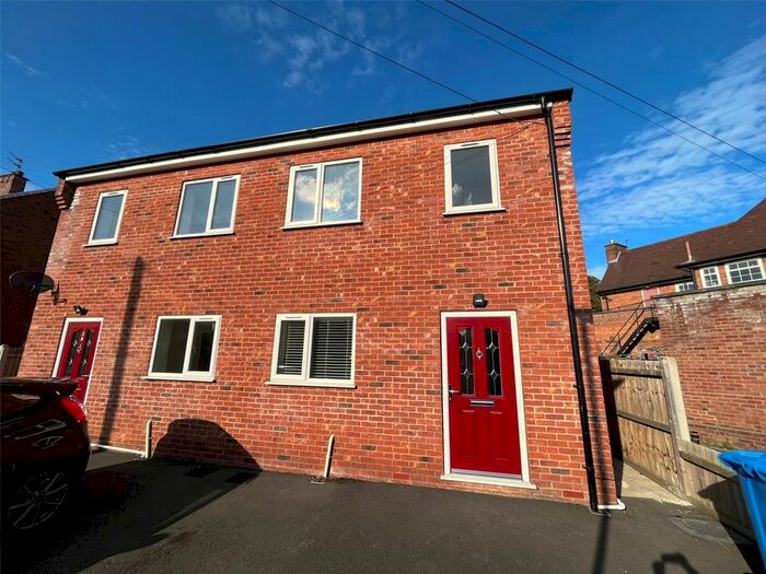 2 Bedroom Semi-Detached House To Rent In The Close, Cottingham, East Riding Of Yorkshire, Uk, HU16