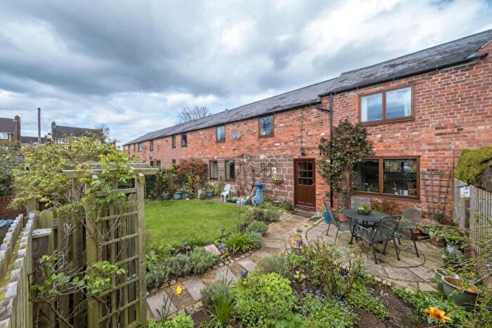 4 Bedroom Barn Conversion For Sale In A Charming And Updated Barn Conversion In Great Barrow, CH3