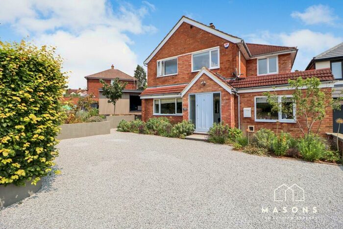 5 Bedroom Detached House To Rent In Ninesprings Way, Hitchin, SG4