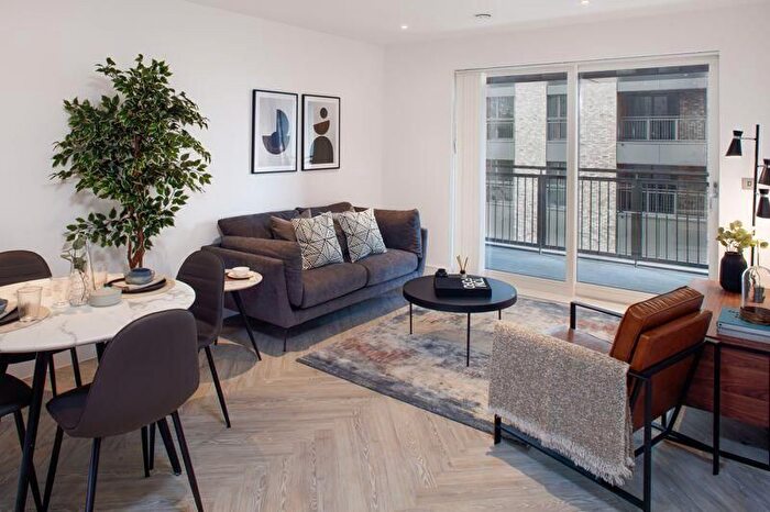 2 Bedroom Flat To Rent In Georgette Apartments, Courthouse Way, London, SW18