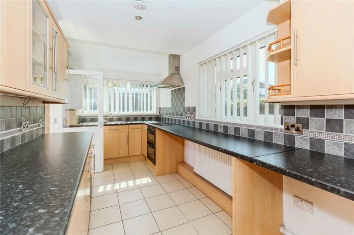 3 Bedroom Semi-Detached House To Rent In Gages Road, Kingswood, Bristol, BS15