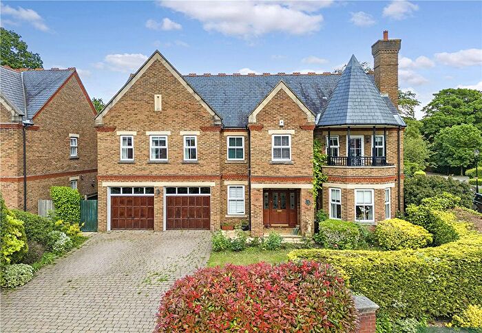 7 Bedroom Detached House To Rent In Clarence Gate, Woodford Green, IG8