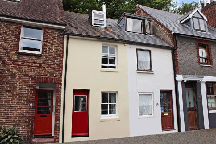 2 Bedroom Cottage For Sale In South Street, Lewes, BN7