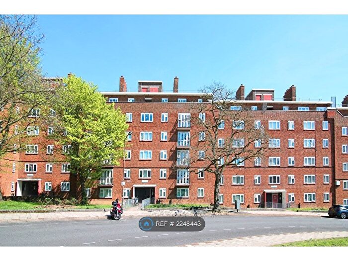 3 Bedroom Flat To Rent In Perth Court, London, SE5