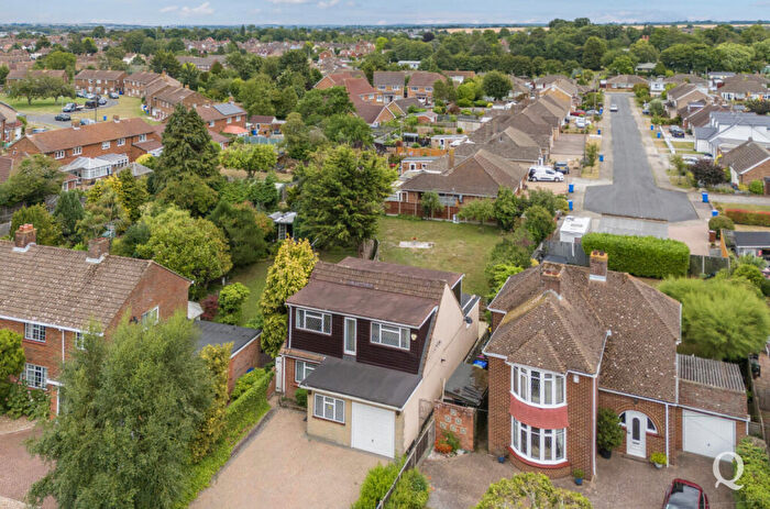 4 Bedroom Detached House For Sale In College Road, Sittingbourne, Kent, ME10