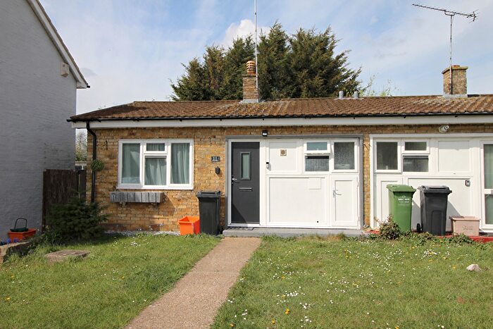 1 Bedroom Bungalow To Rent In Turpins, SS14