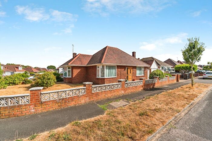 3 Bedroom Bungalow For Sale In Northlands Road, Totton, Southampton, SO40