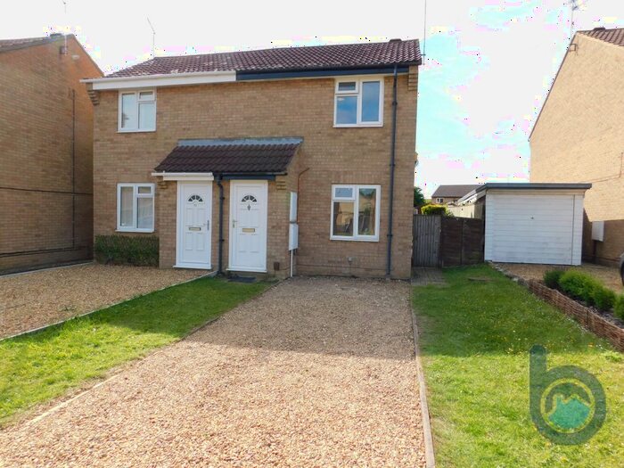 1 Bedroom Semi-Detached House To Rent In Squires Gate, Peterborough, PE4