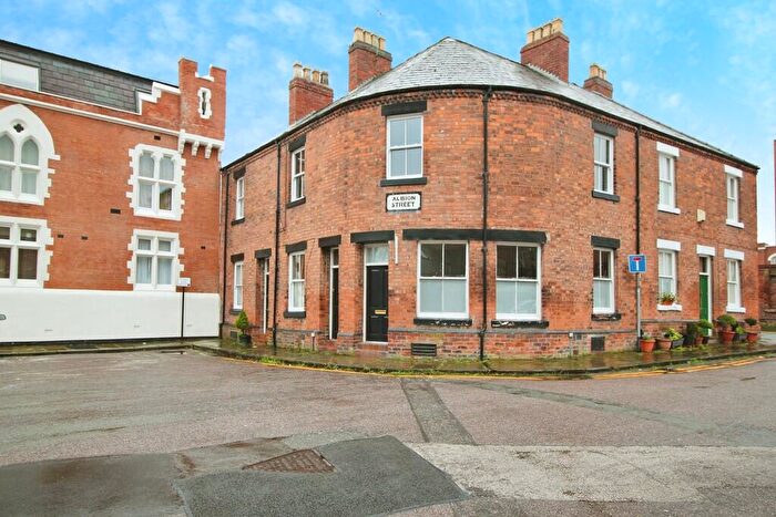 2 Bedroom Flat To Rent In Albion Street, Chester, CH1