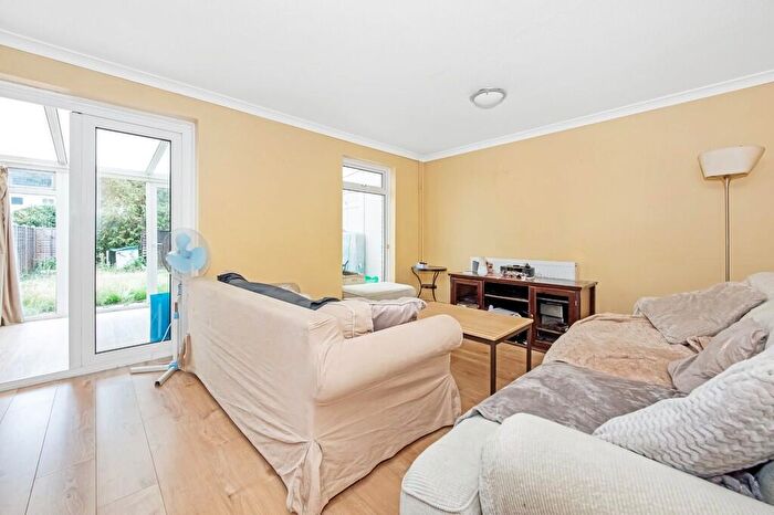 3 Bedroom End Of Terrace House To Rent In Redwood Close, Surrey Quays, SE16