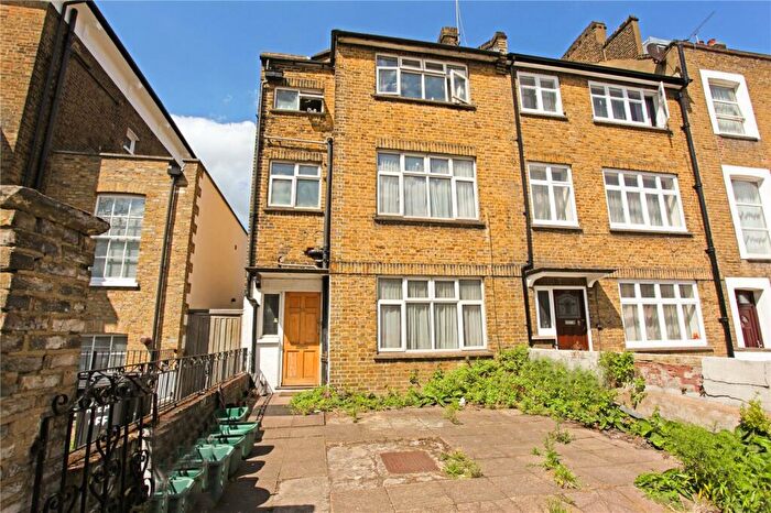 5 Bedroom End Of Terrace House To Rent In Tollington Road, London, N7