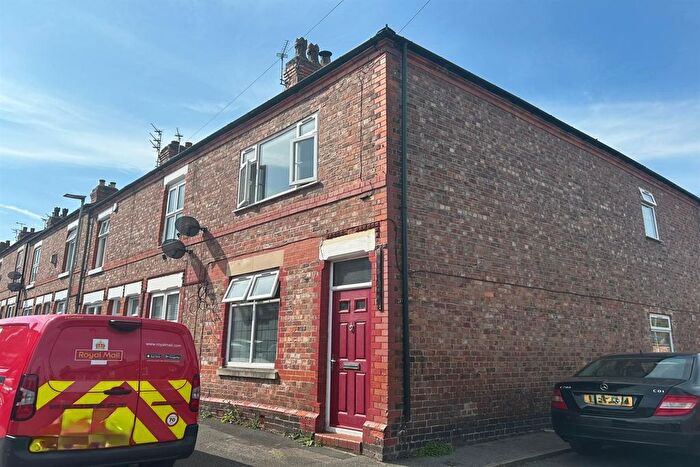 3 Bedroom End Of Terrace House To Rent In Roman Road, Stockton Heath, WA4