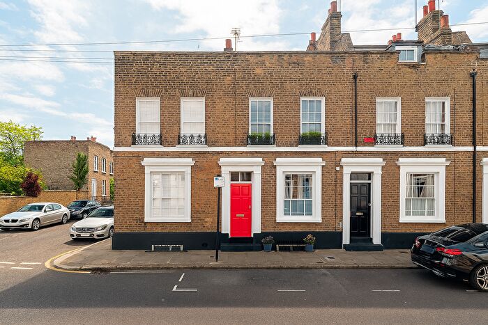 2 Bedroom Terraced House For Sale In Matlock Street, London, E14