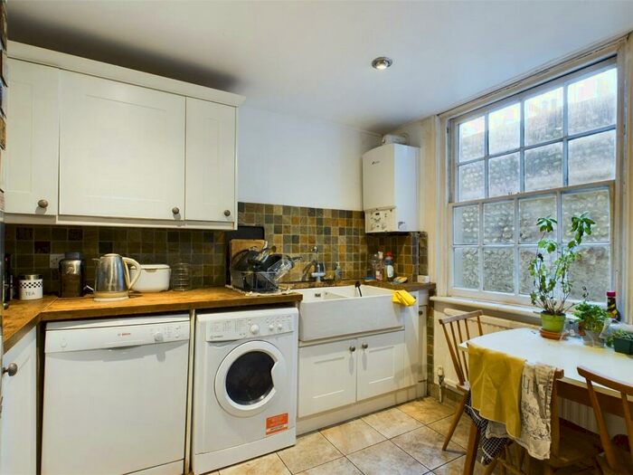 2 Bedroom Apartment To Rent In Brunswick Square, Hove, BN3