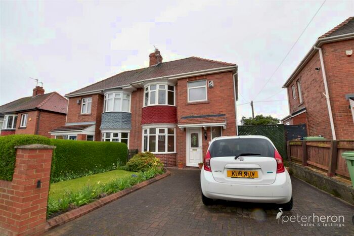 3 Bedroom Semi-Detached House To Rent In Dunmore Avenue, Seaburn, Sunderland, SR6