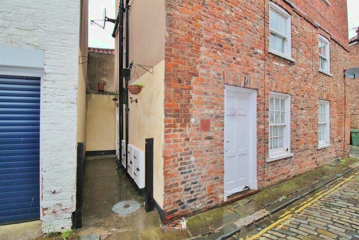 2 Bedroom Flat To Rent In Vicar Lane, Howden, Goole, DN14