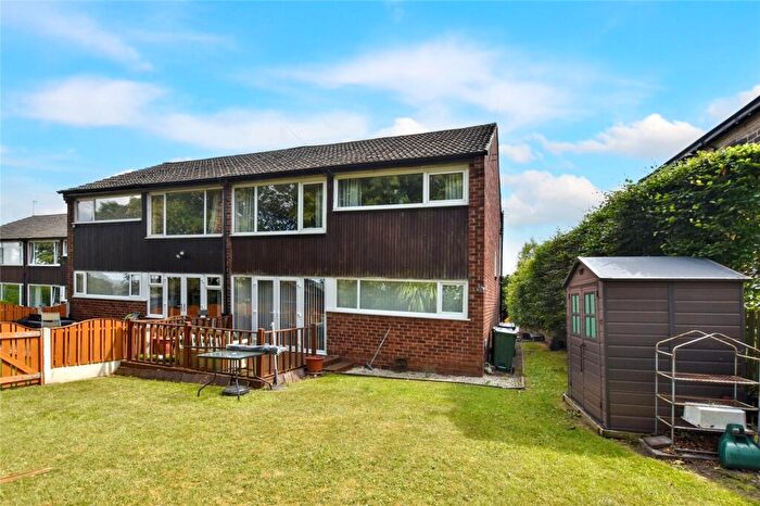 1 Bedroom Apartment For Sale In Brookfield Court, Leeds, West Yorkshire, LS13