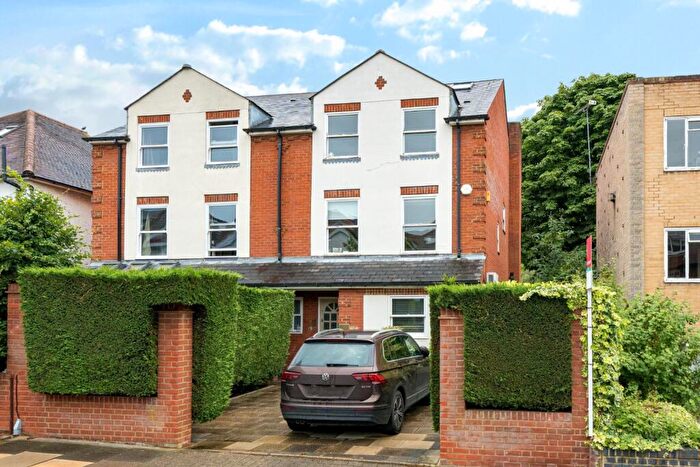 5 Bedroom Semi-Detached House For Sale In Sudbrooke Road, Balham, London, SW12