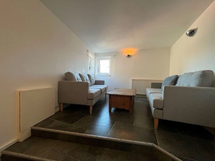 5 Bedroom Flat To Rent In Seagate Flatshare, Dundee, DD1