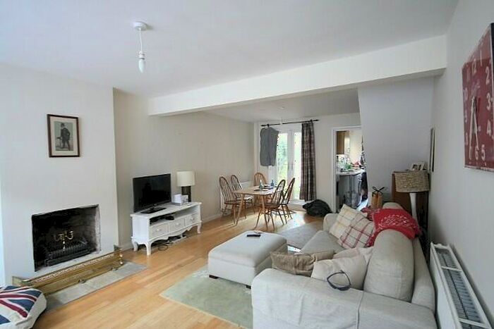 2 Bedroom Semi-Detached House To Rent In Oak Lane, Windsor, Berkshire, SL4