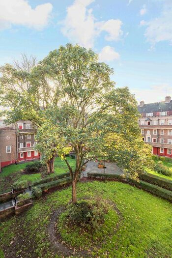 2 Bedroom Flat To Rent In Albion Avenue, London, SW8