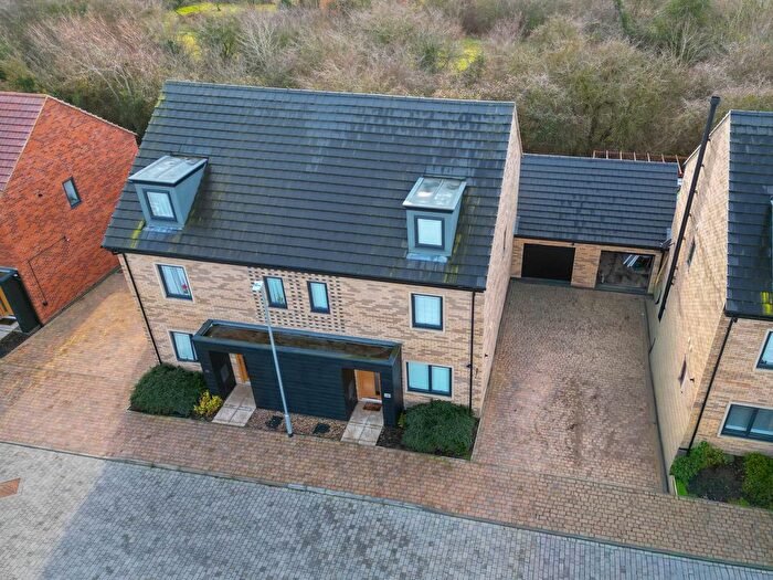 4 Bedroom Semi Detached House For Sale In Hereford Way, Willingham, CB24