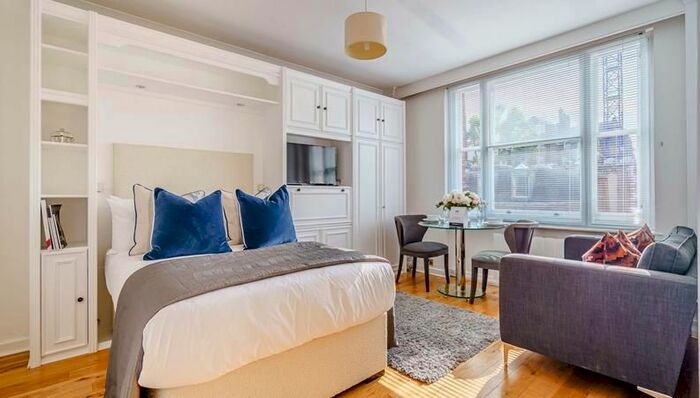 Studio To Rent In Hill Street, Mayfair, London, W1J