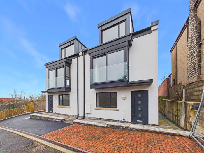 3 Bedroom Semi-Detached House For Sale In Fir Tree Lane, Bristol, BS5