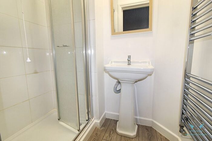 4 Bedroom Detached House For Sale In Capstone Road, Bournemouth, BH8
