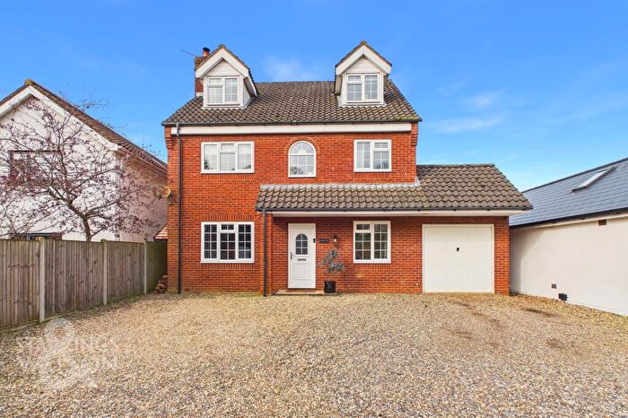 5 Bedroom Detached House For Sale In Middle Road, Great Plumstead, Norwich, NR13
