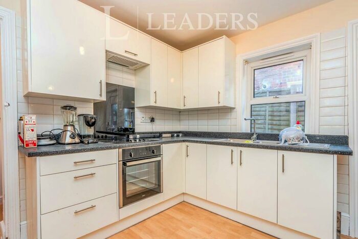 5 Bedroom Terraced House To Rent In Portswood Road, Southampton, SO17