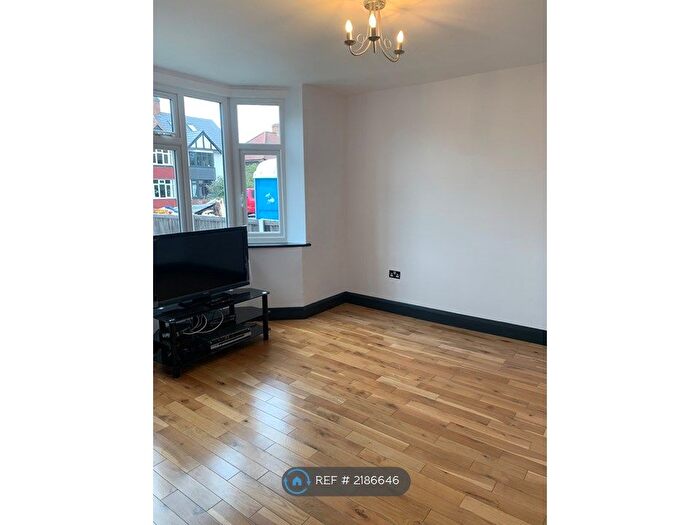 4 Bedroom Semi-Detached House To Rent In Merriman Road, Blackheath, SE3