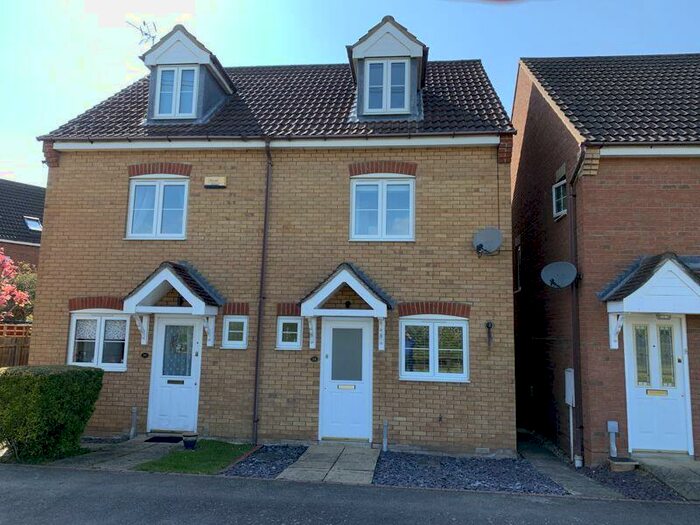3 Bedroom House To Rent In Randall Close, Irthlingborough Northants, NN9