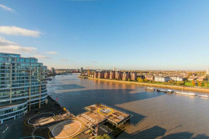 2 Bedroom Flat To Rent In Lombard Road, Battersea, London, SW11