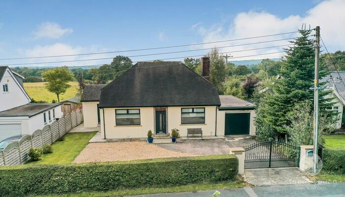 2 Bedroom Detached Bungalow For Sale In Higher Commons Lane, Balderstone, Blackburn, BB2
