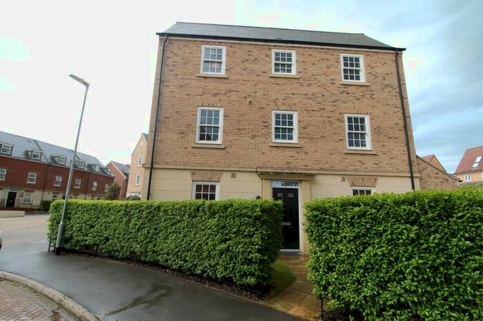 4 Bedroom Town House To Rent In St Peters Lane, Papworth Everard, Cambridge, Cambridgeshire, CB23