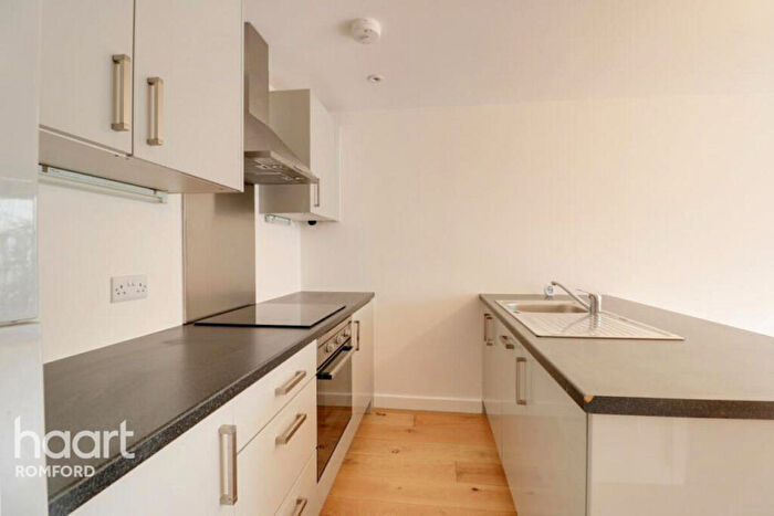 1 Bedroom Apartment To Rent In Victoria Road, Romford, RM1